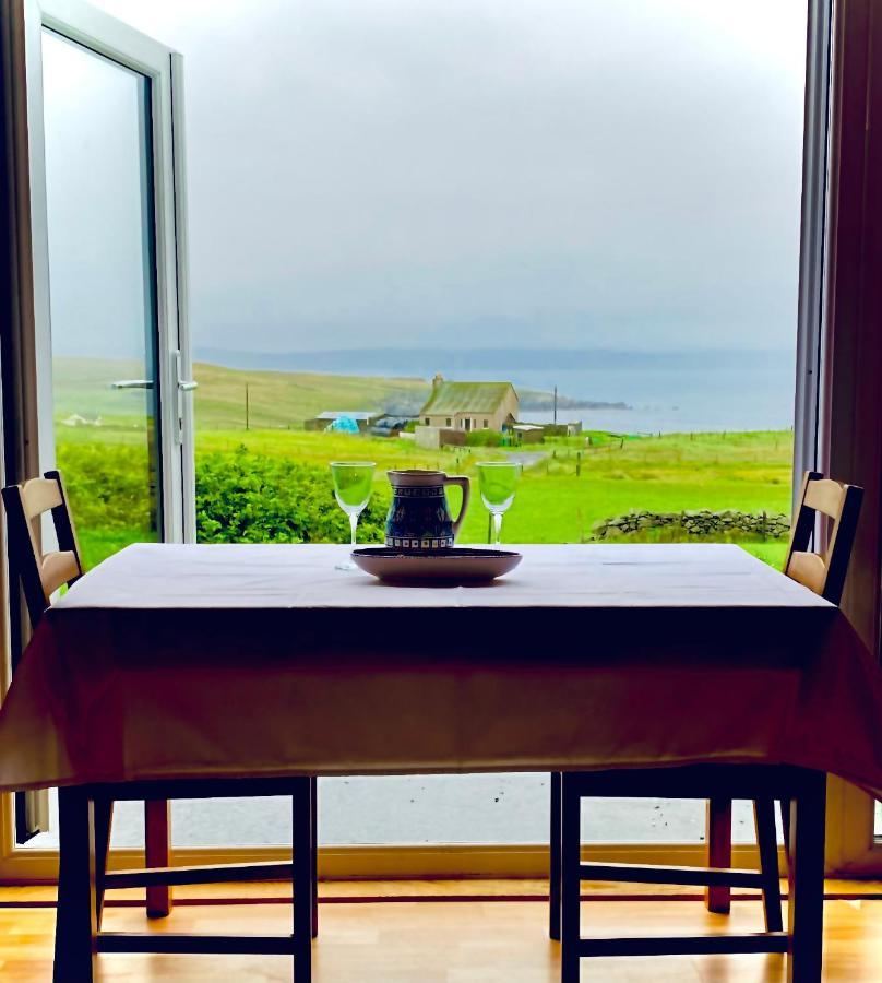 Sea View B & B Ulsta ภายนอก รูปภาพ